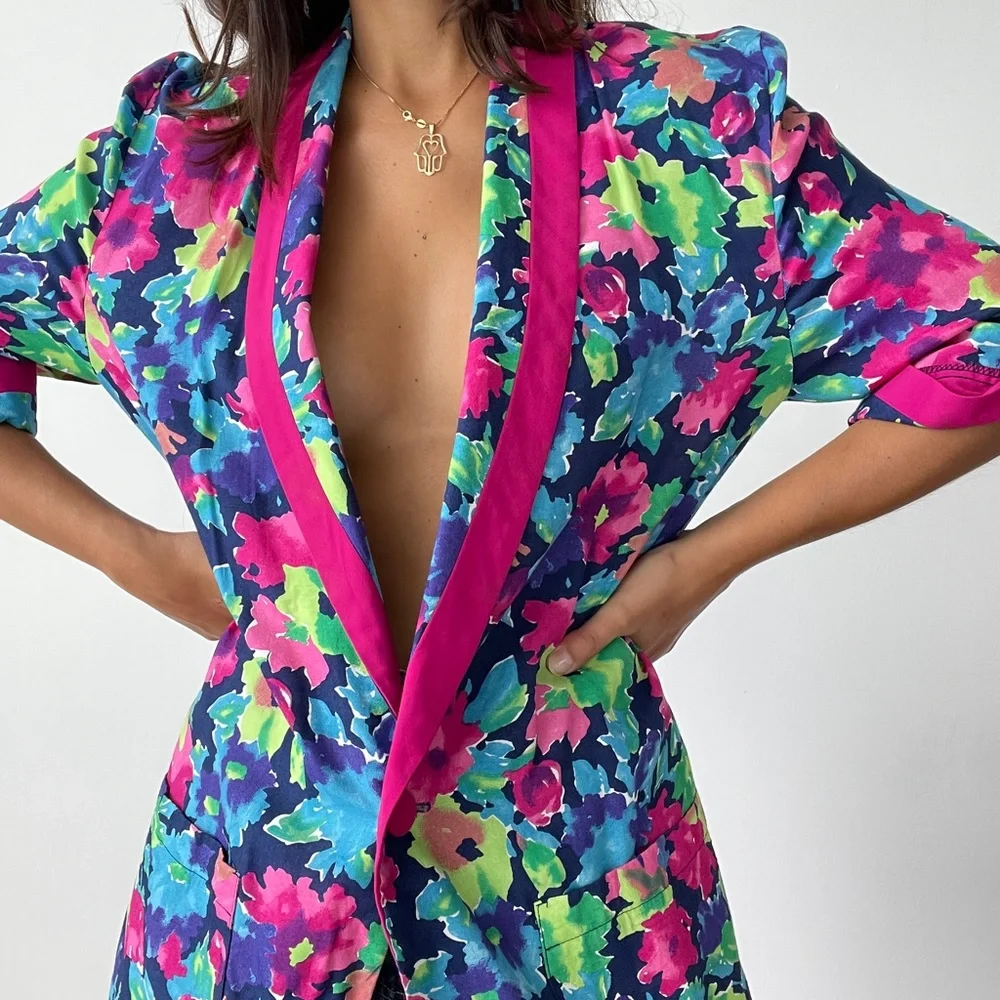 Vintage Floral Blazer with Pink and Blue Accents - Picture 4 of 8